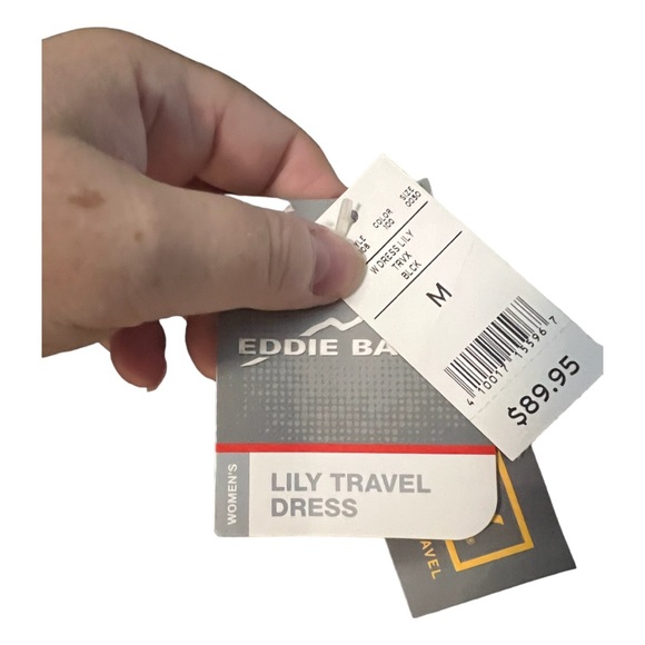 A black Eddie Bauer dress in size medium - Picture 4 of 7